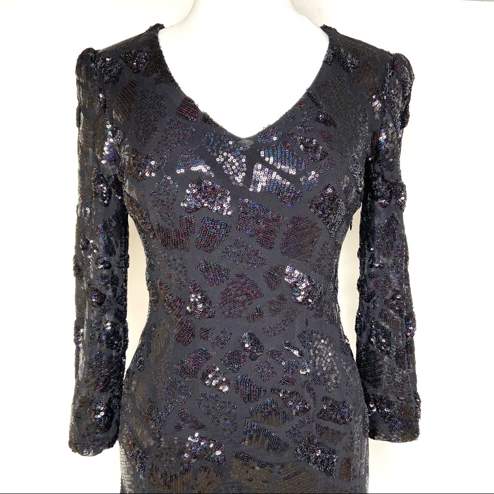 ALBERTO MAKALI Black and Iridescent Sequined Cocktail Dress - Picture 7 of 16